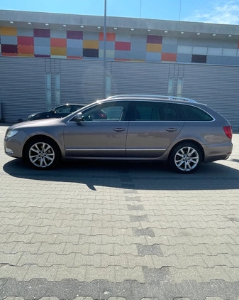 Skoda Superb cena 32000 przebieg: 314000, rok produkcji 2010 z Gdańsk małe 121